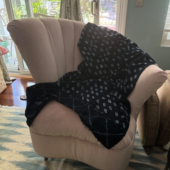 Vintage Handcrafted Indigo Pattern Fabric Textile Blanket Throw, 46" x 60" - Picture 4 of 6